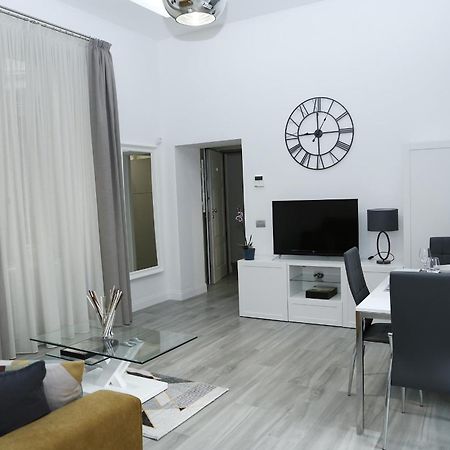 Duomo Platinum Apartments Naples Room photo