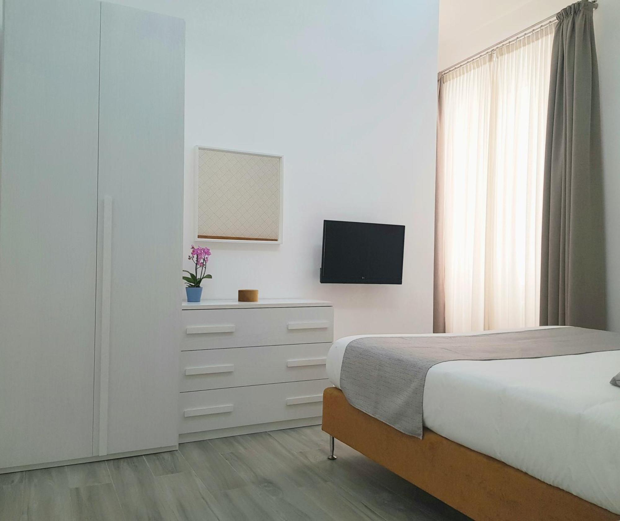 Duomo Platinum Apartments Naples Room photo