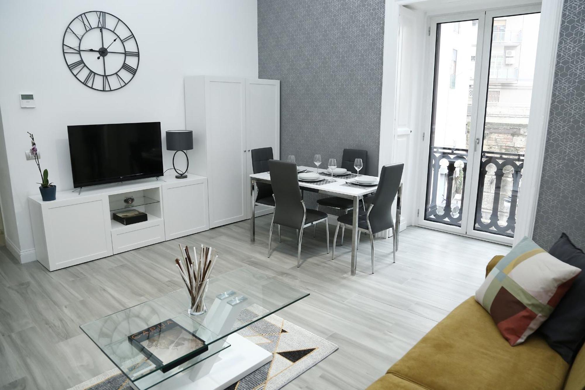 Duomo Platinum Apartments Naples Room photo